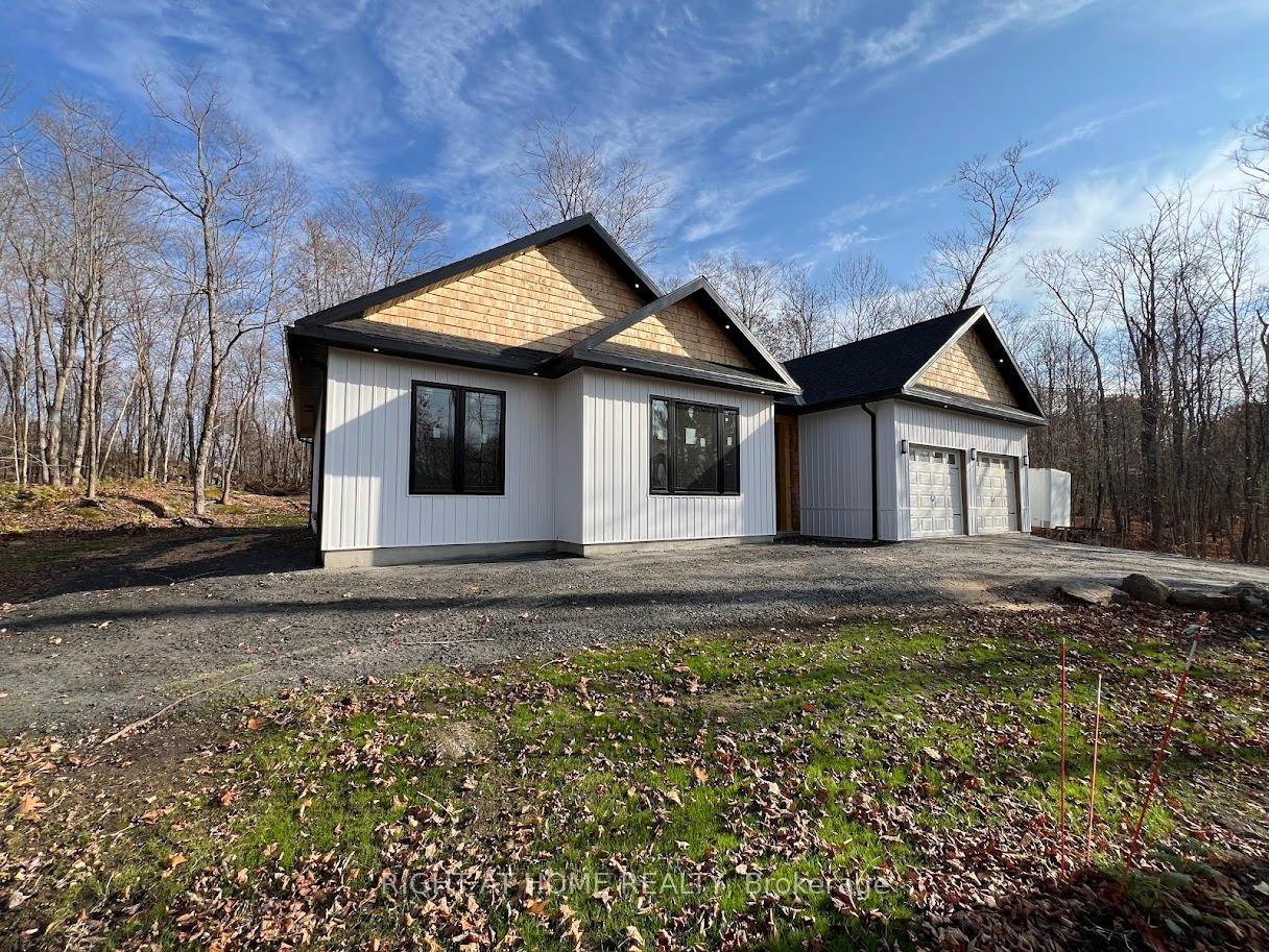 Photo 3 of 29 Squirrel Avenue, McDougall — HOMEH