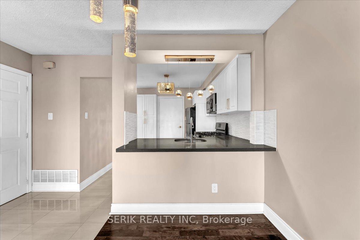Photo 11 of 46 Primrose Crescent, Brampton, Heart Lake West — HOMEH