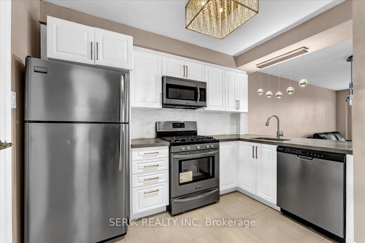 Photo 13 of 46 Primrose Crescent, Brampton, Heart Lake West — HOMEH