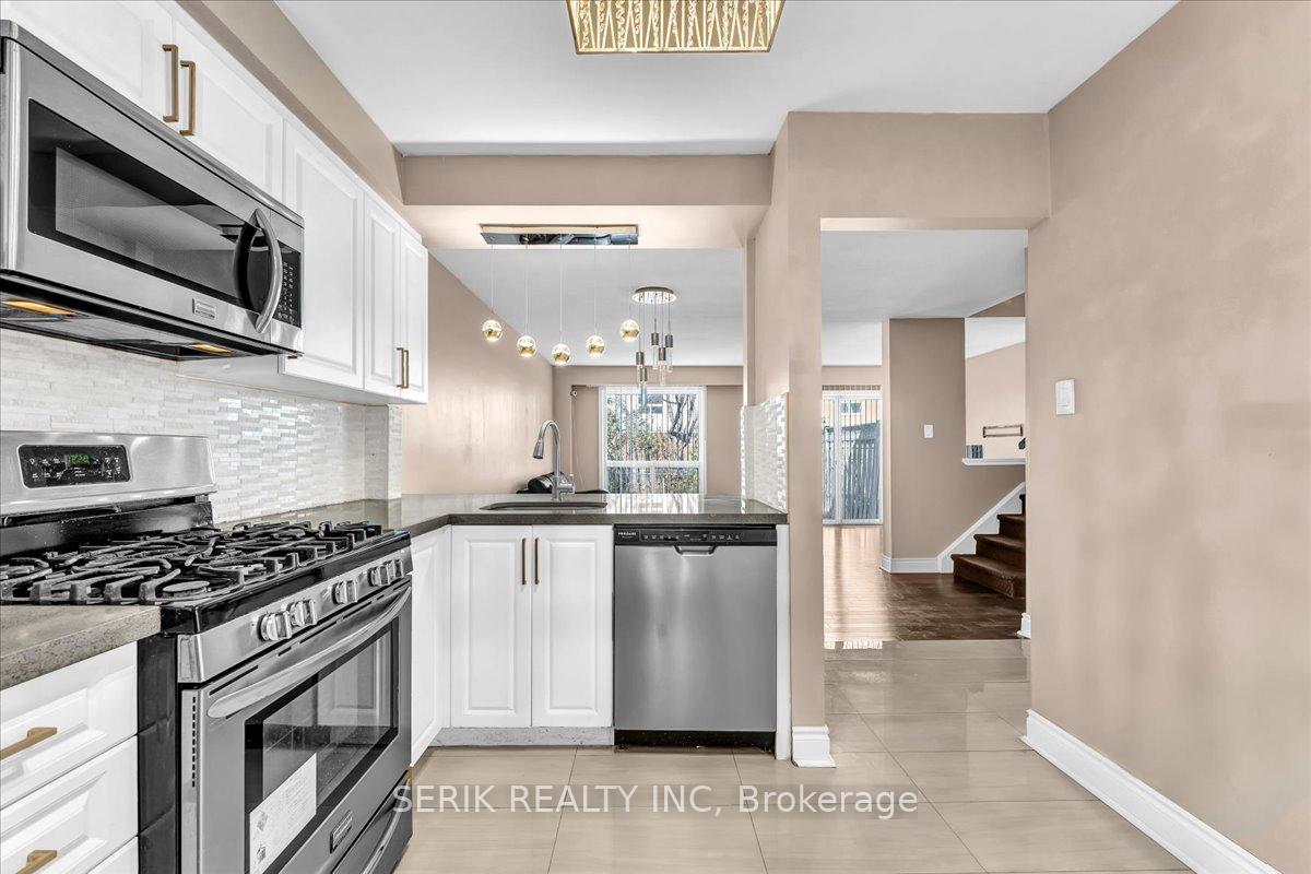 Photo 15 of 46 Primrose Crescent, Brampton, Heart Lake West — HOMEH
