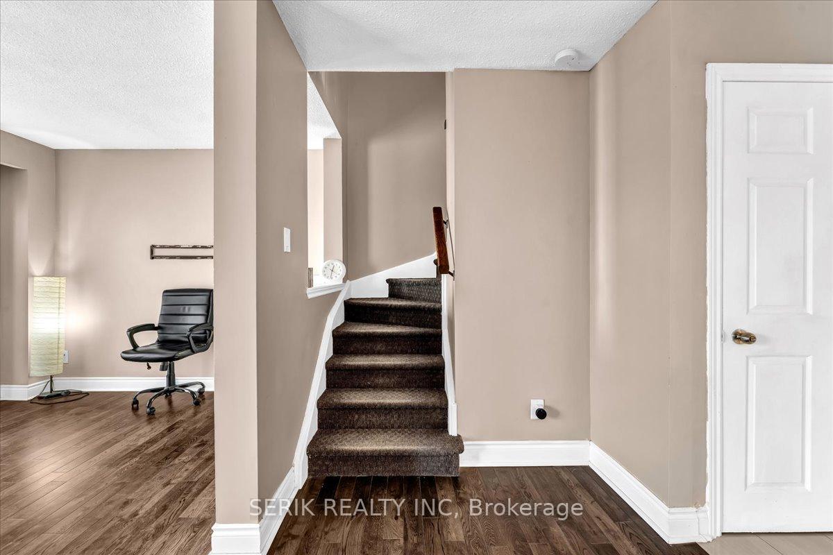 Photo 17 of 46 Primrose Crescent, Brampton, Heart Lake West — HOMEH