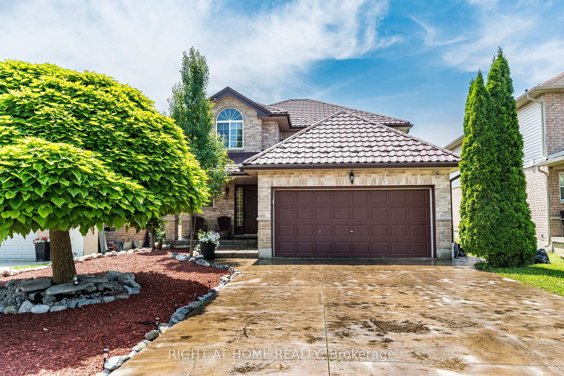 Photo 1 of 64 Solsbury Crescent, Hamilton, Mount Hope — HOMEH