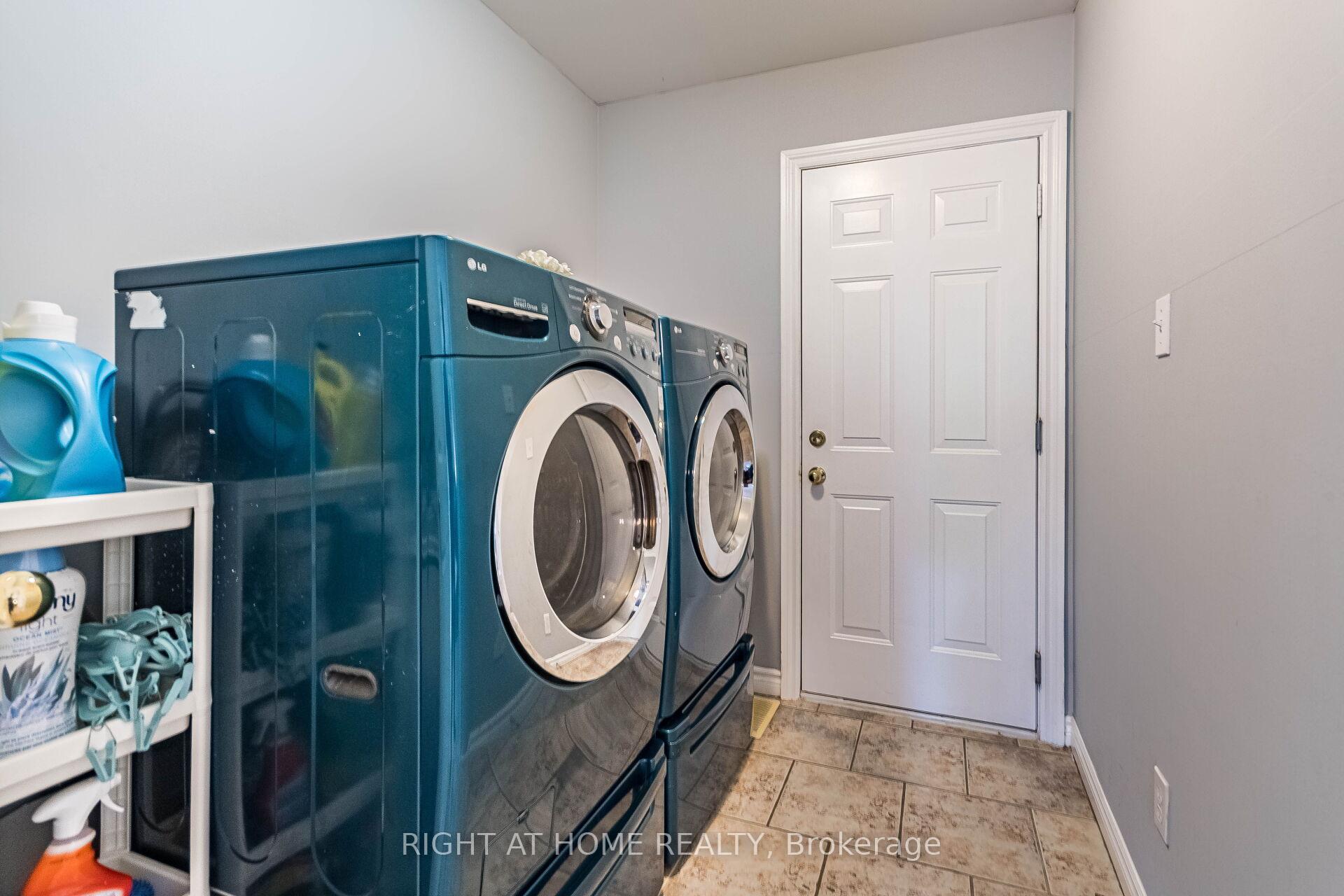 Photo 18 of 64 Solsbury Crescent, Hamilton, Mount Hope — HOMEH