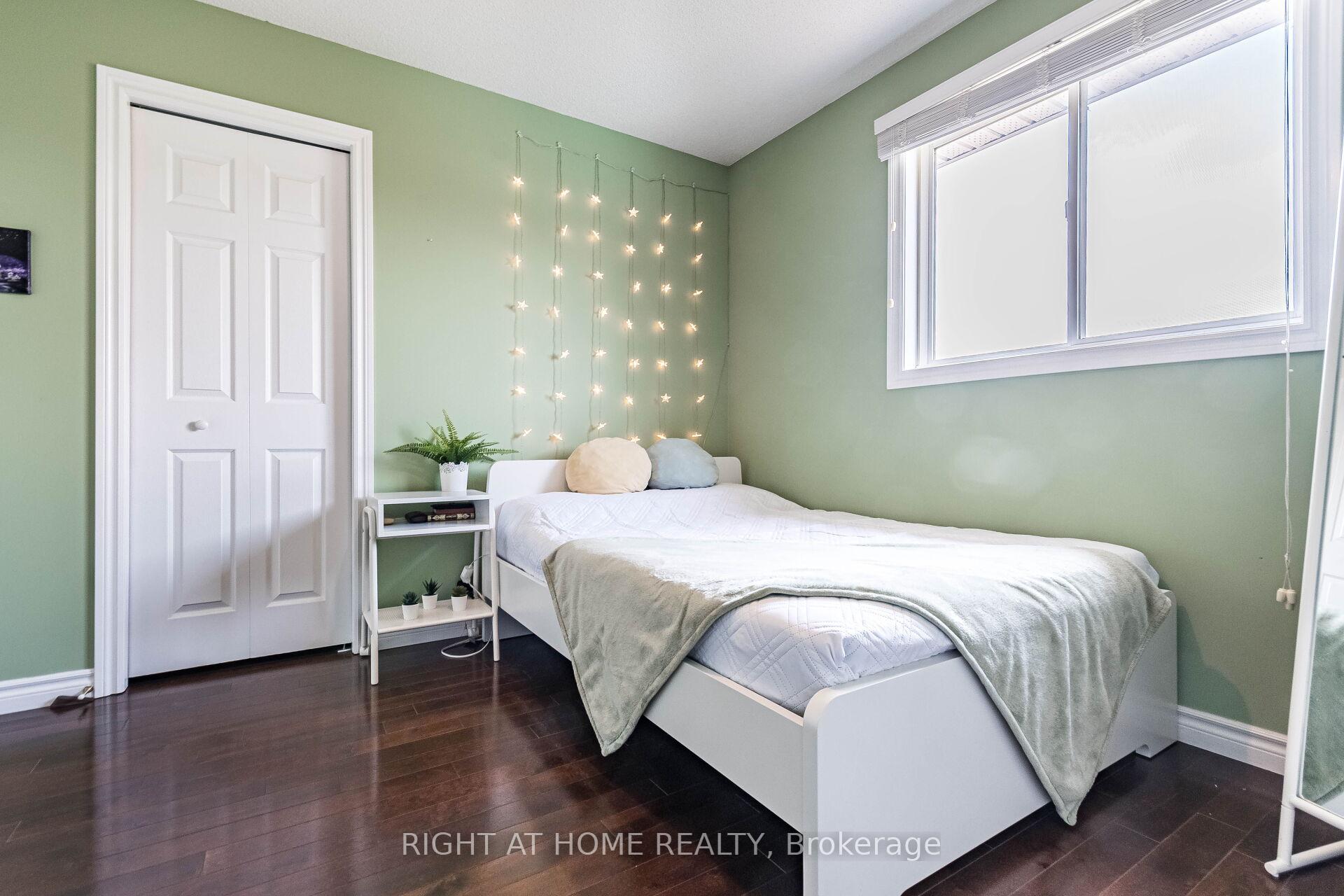 Photo 22 of 64 Solsbury Crescent, Hamilton, Mount Hope — HOMEH