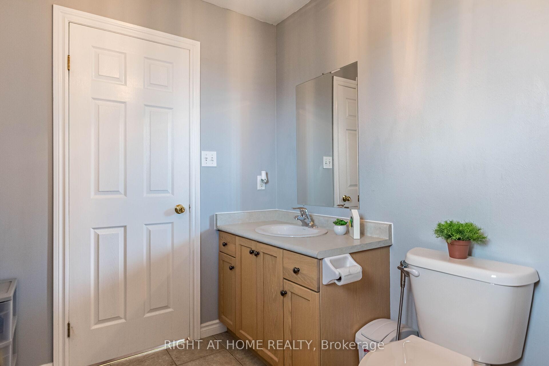 Photo 28 of 64 Solsbury Crescent, Hamilton, Mount Hope — HOMEH