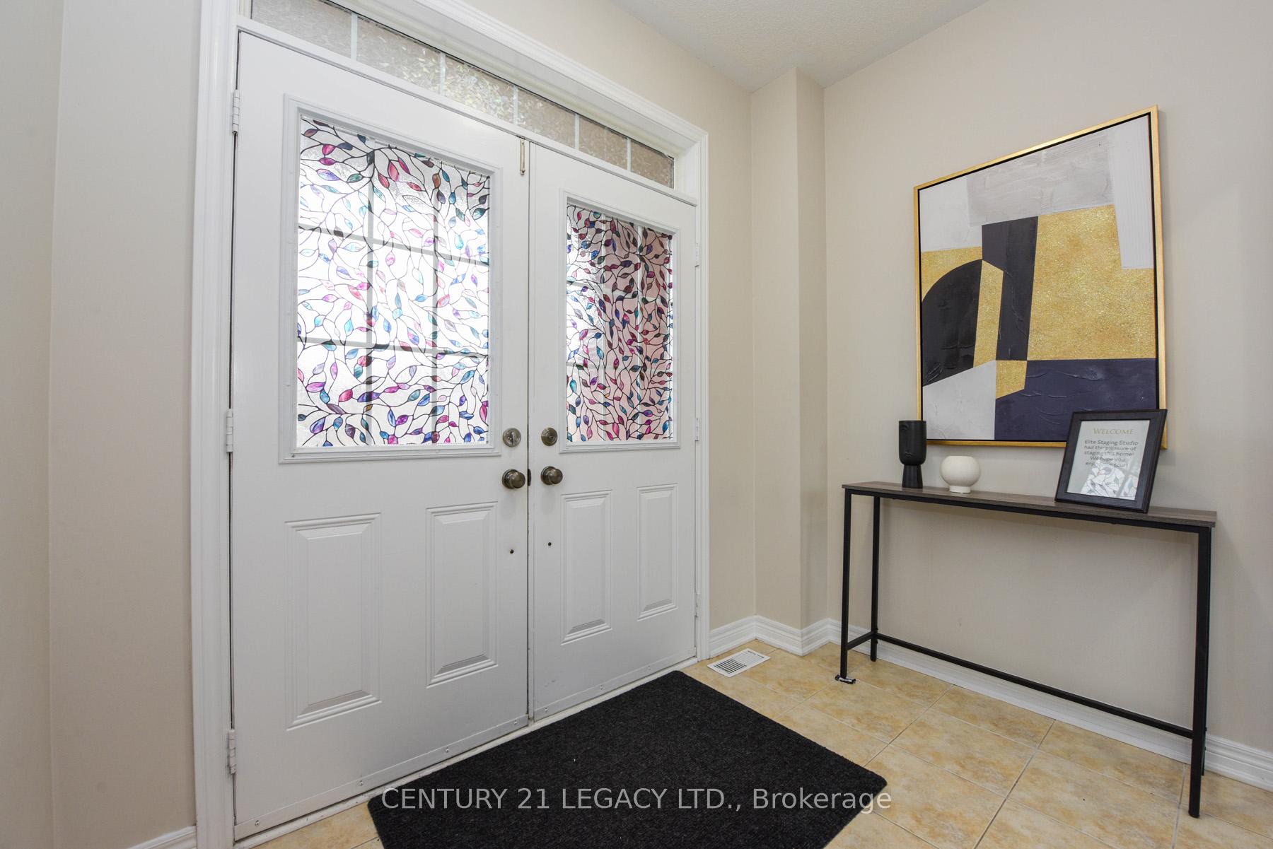 Photo 3 of 13 Seedland Crescent, Brampton, Sandringham-Wellington — HOMEH