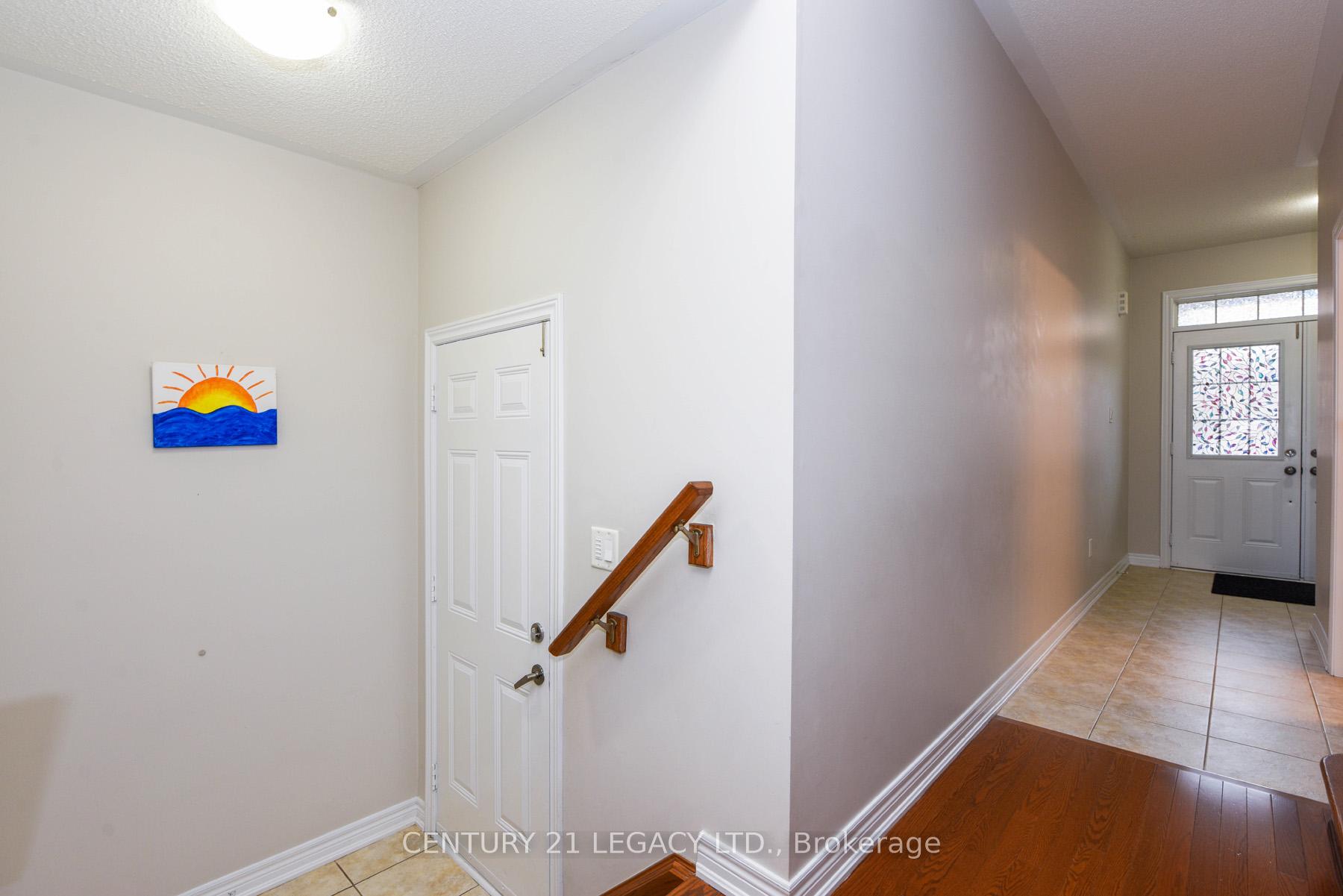 Photo 7 of 13 Seedland Crescent, Brampton, Sandringham-Wellington — HOMEH