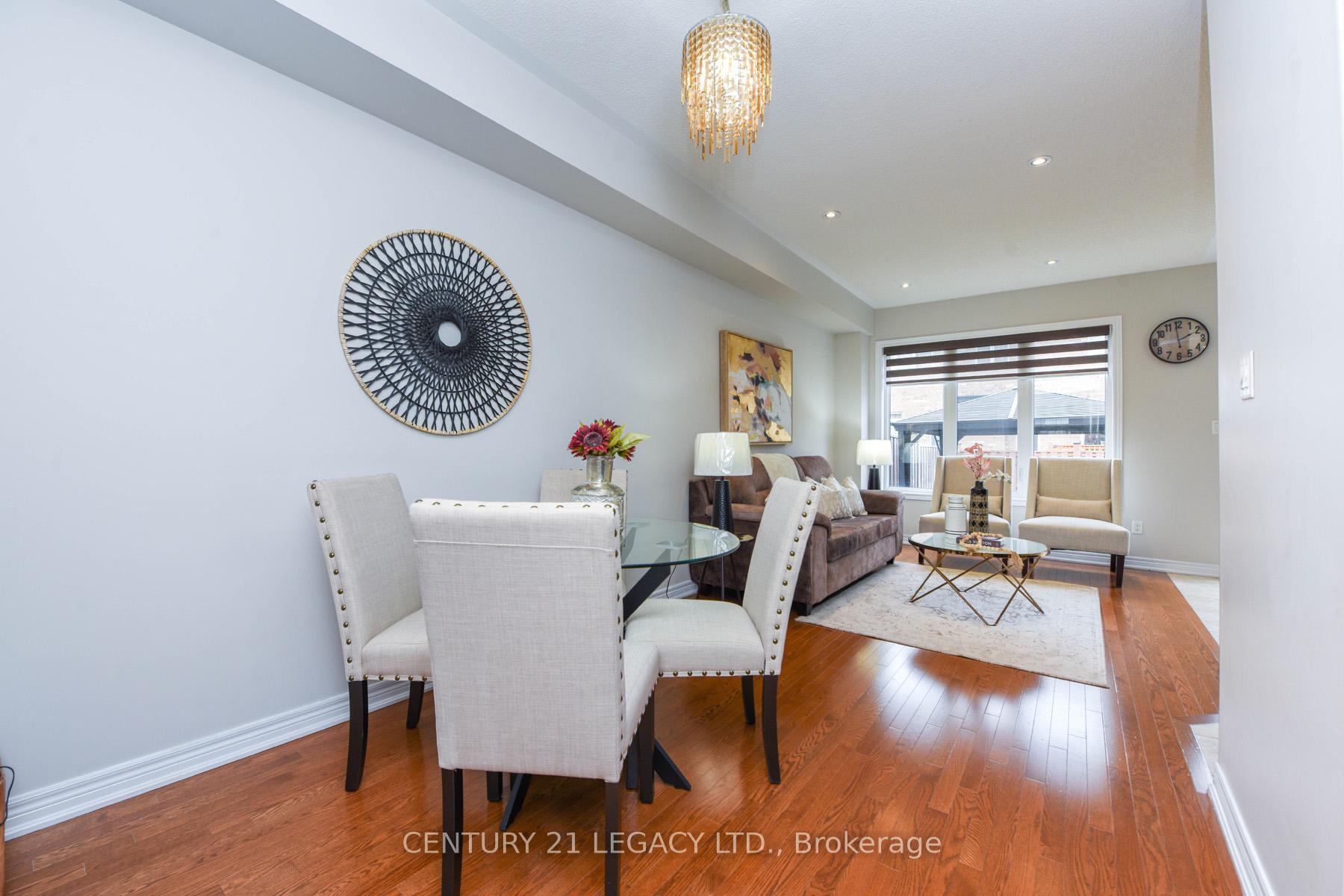 Photo 9 of 13 Seedland Crescent, Brampton, Sandringham-Wellington — HOMEH