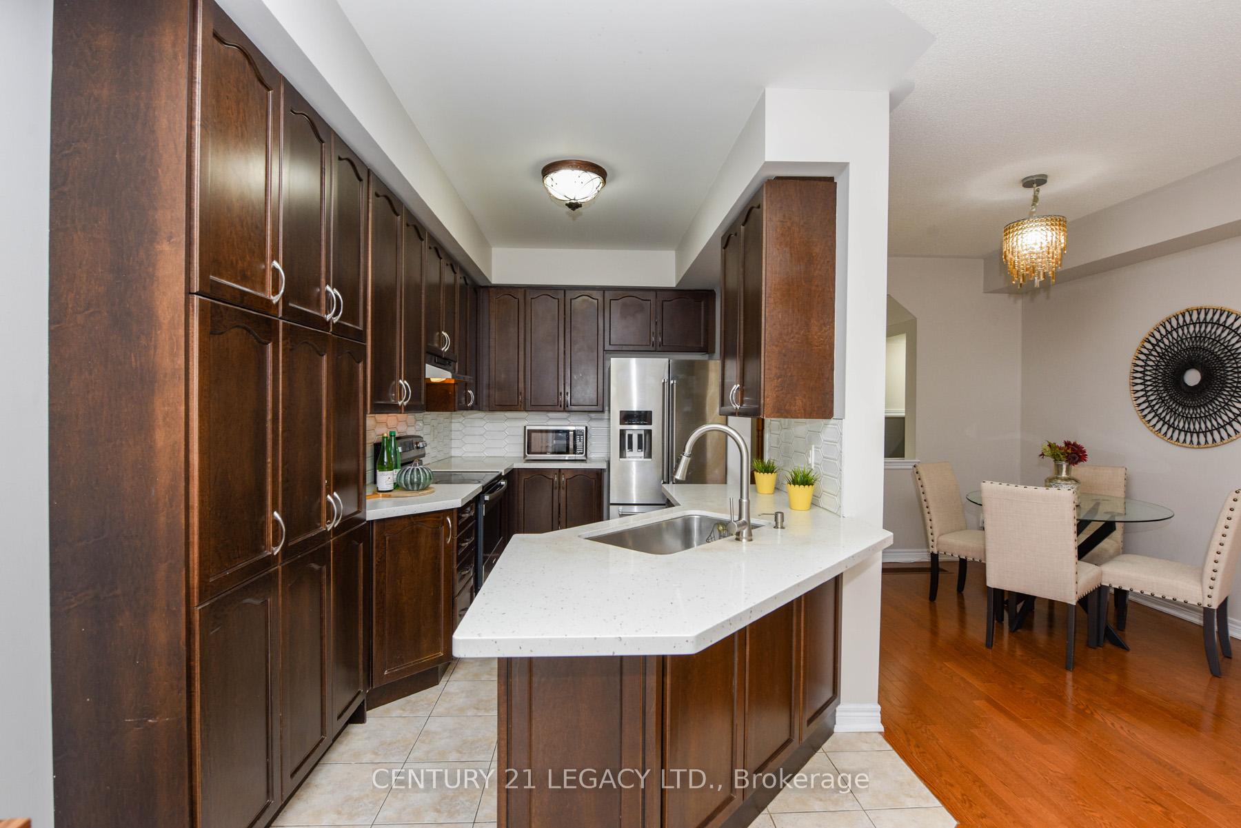 Photo 16 of 13 Seedland Crescent, Brampton, Sandringham-Wellington — HOMEH