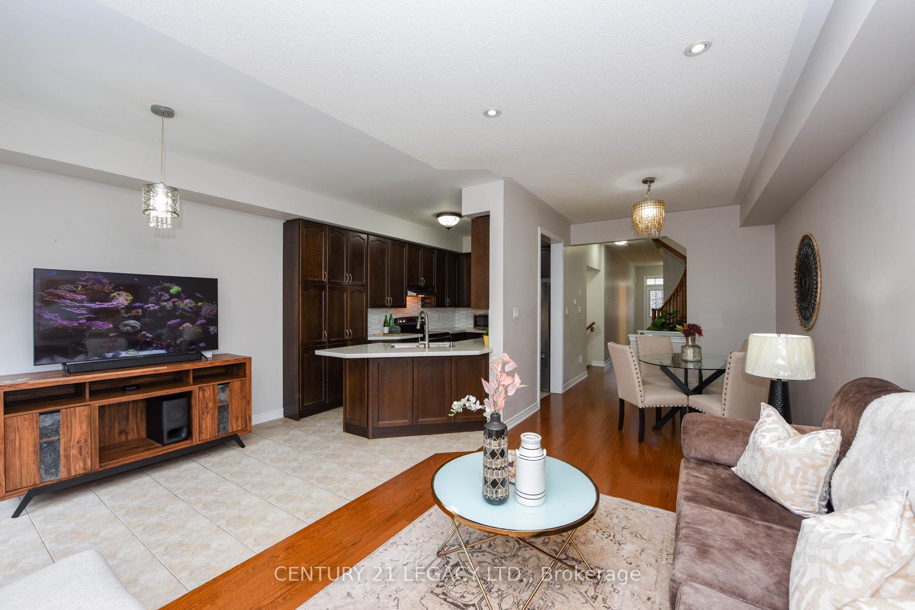 Photo 17 of 13 Seedland Crescent, Brampton, Sandringham-Wellington — HOMEH