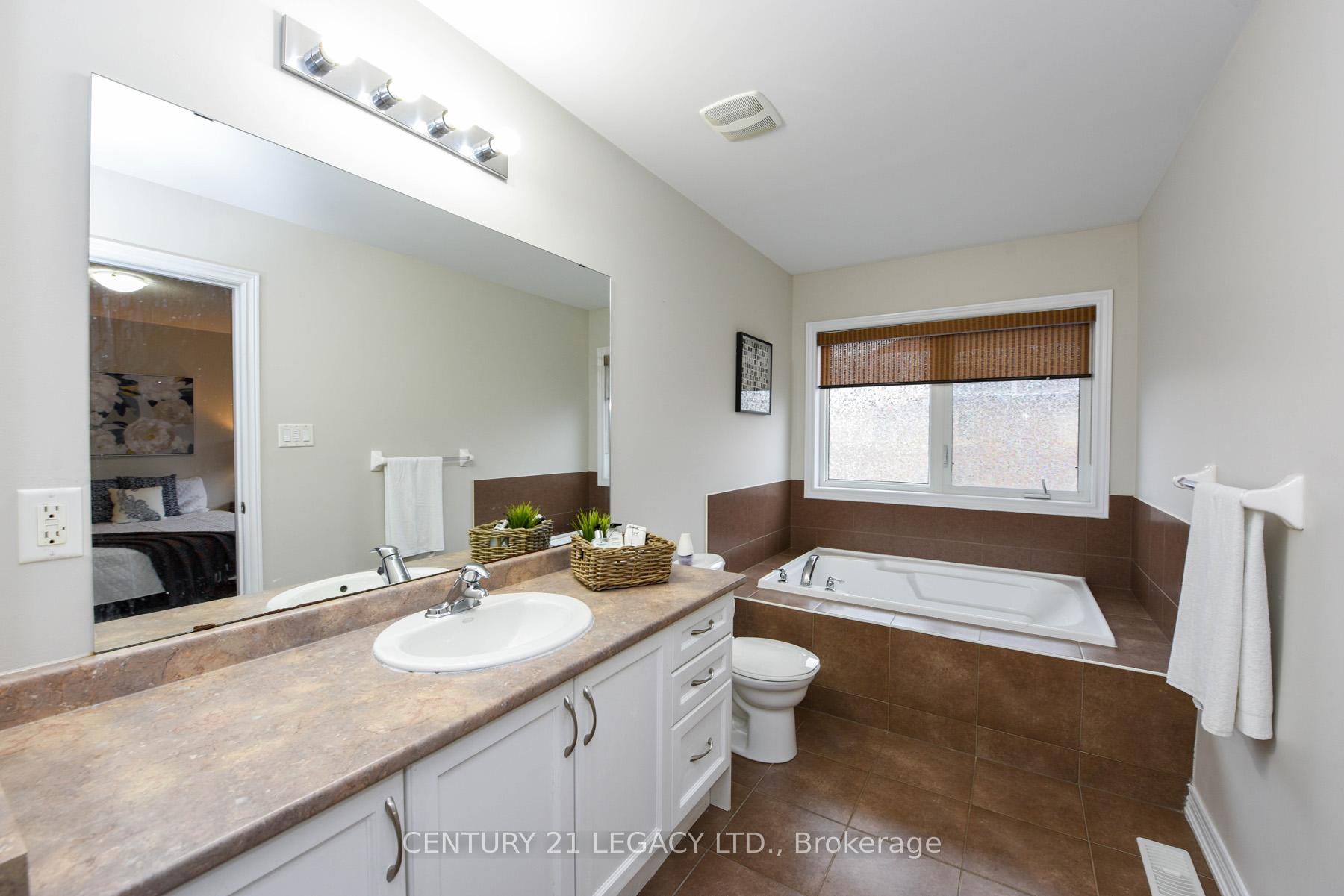 Photo 22 of 13 Seedland Crescent, Brampton, Sandringham-Wellington — HOMEH