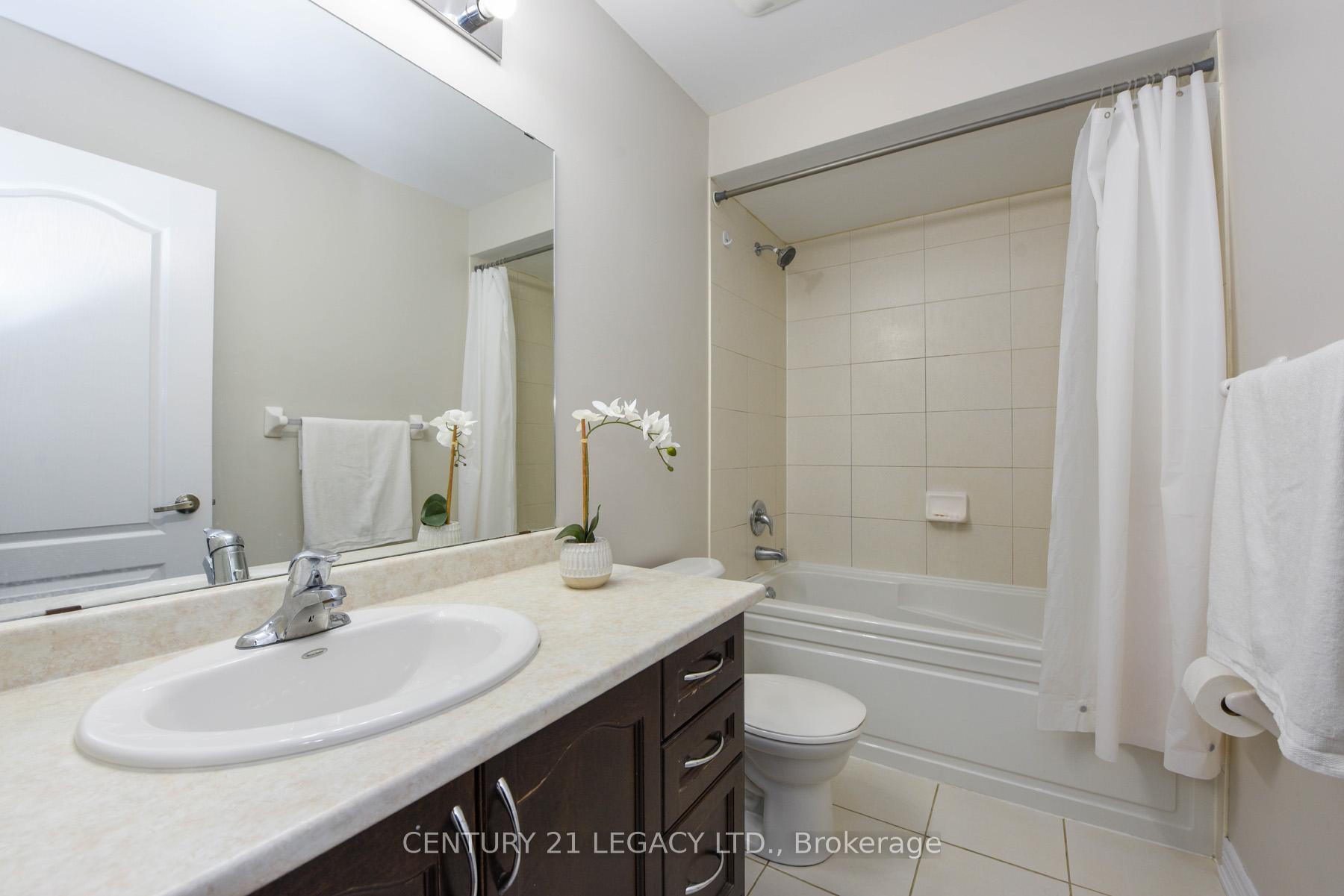 Photo 25 of 13 Seedland Crescent, Brampton, Sandringham-Wellington — HOMEH