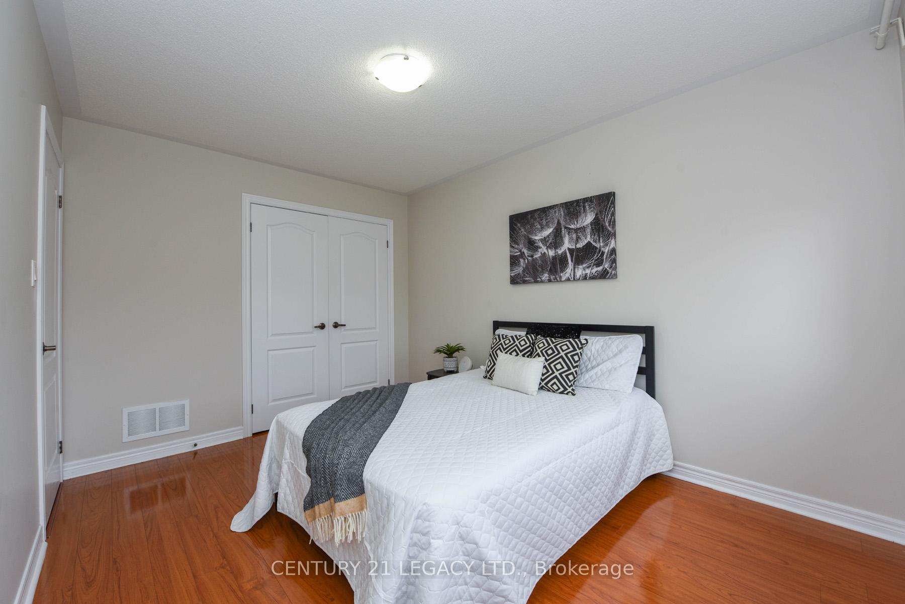 Photo 28 of 13 Seedland Crescent, Brampton, Sandringham-Wellington — HOMEH