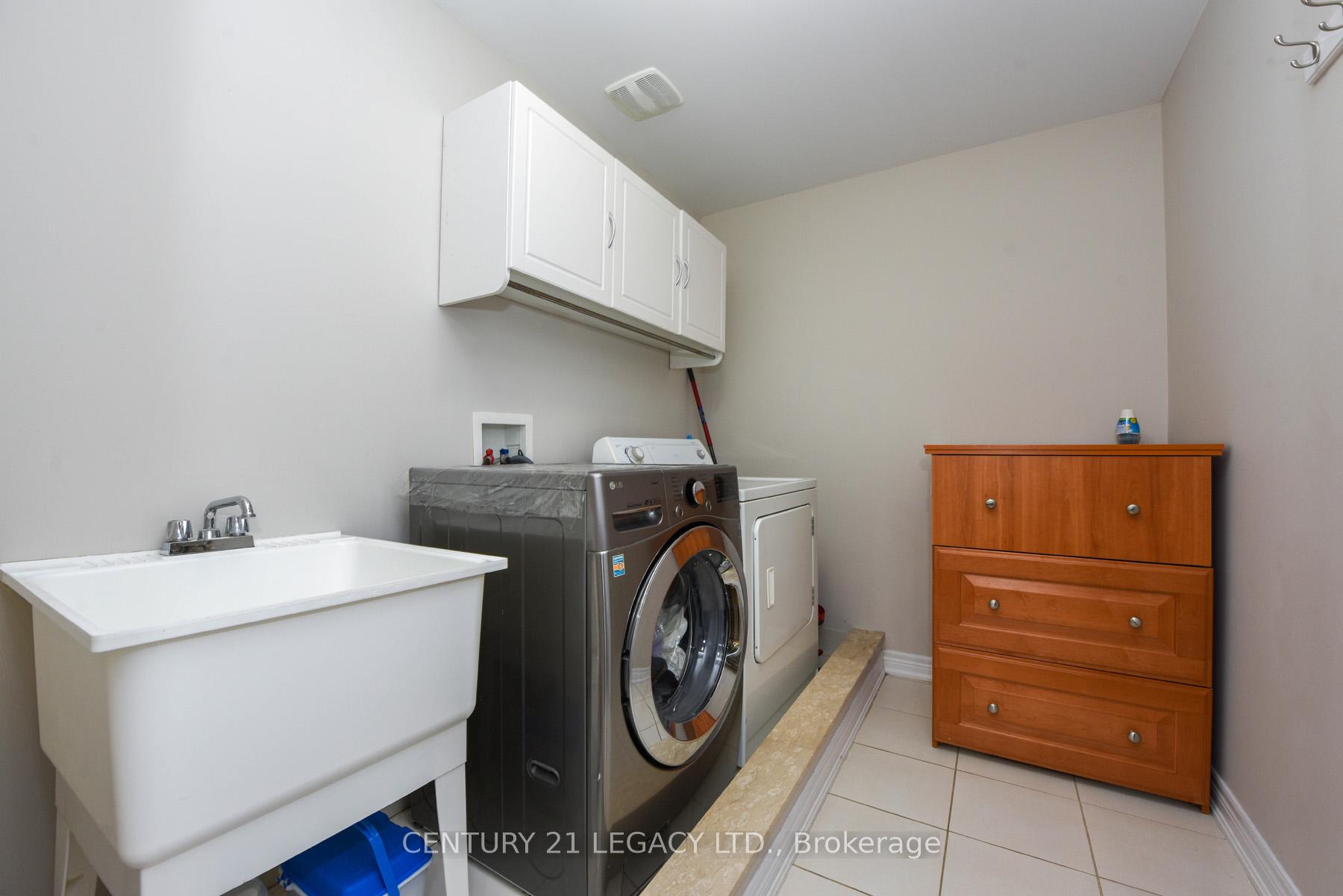 Photo 30 of 13 Seedland Crescent, Brampton, Sandringham-Wellington — HOMEH