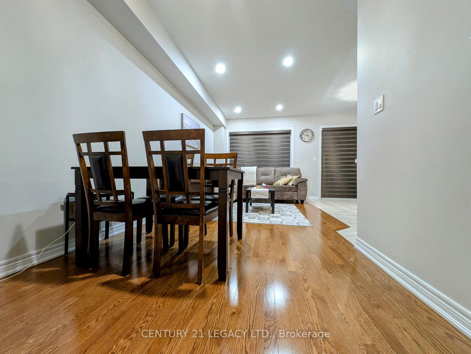 Photo 35 of 13 Seedland Crescent, Brampton, Sandringham-Wellington — HOMEH