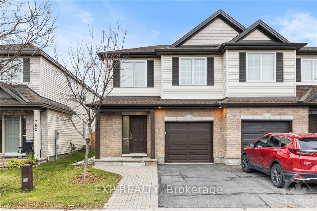 Front of 780 White Alder Avenue