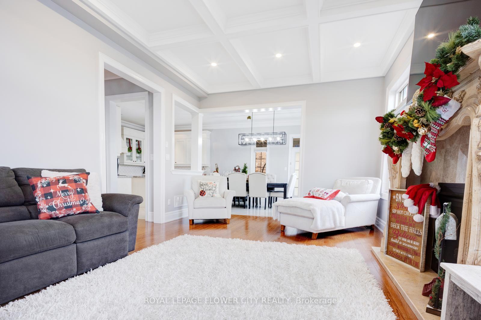 Photo 3 of 25 Belladonna Circle, Brampton, Toronto Gore Rural Estate — HOMEH