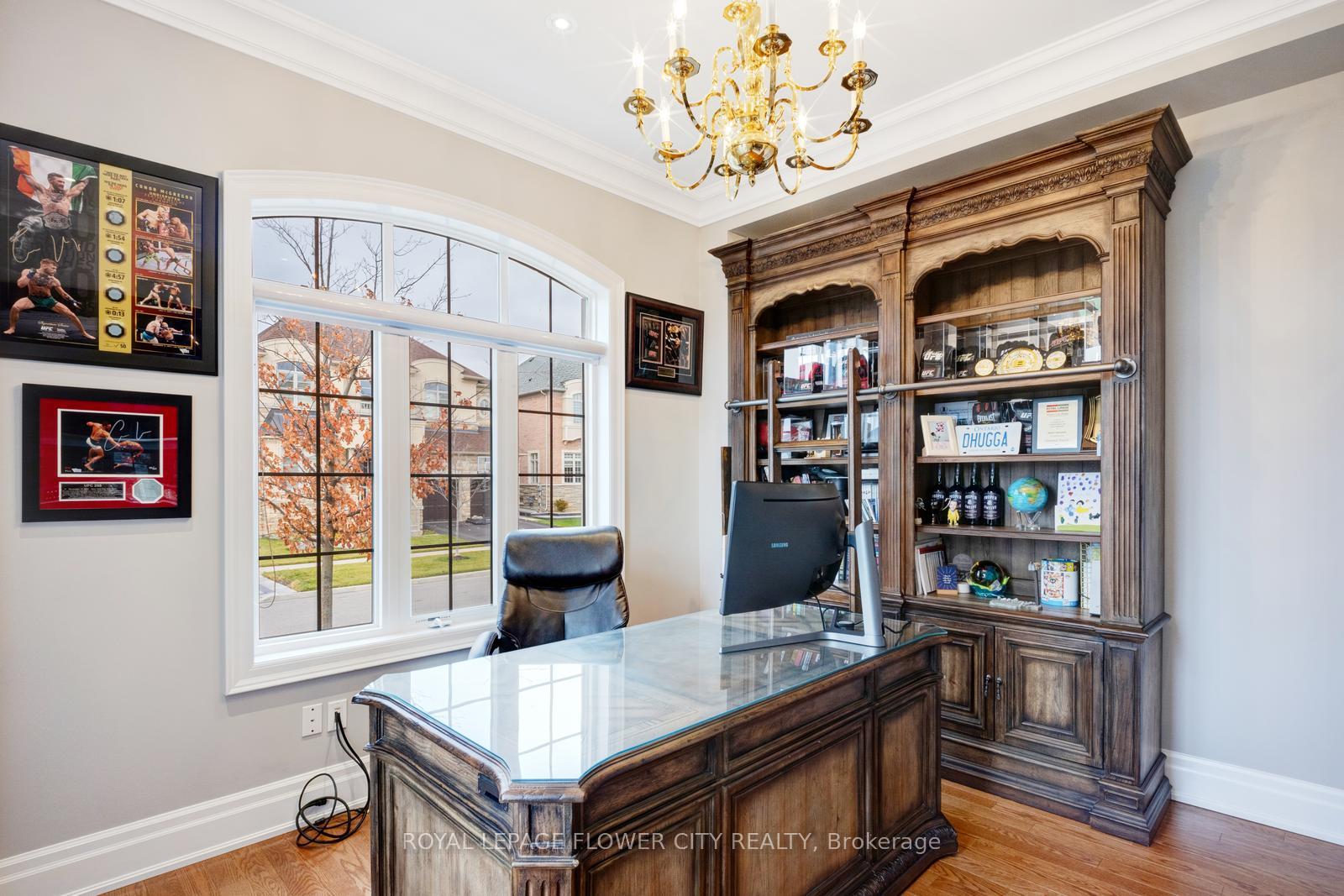 Photo 14 of 25 Belladonna Circle, Brampton, Toronto Gore Rural Estate — HOMEH