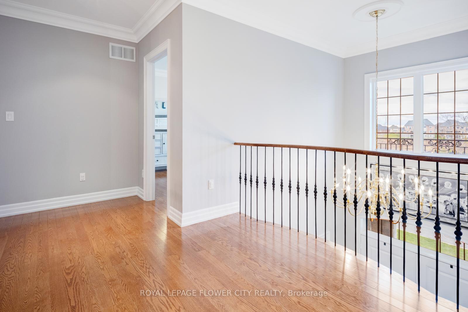 Photo 17 of 25 Belladonna Circle, Brampton, Toronto Gore Rural Estate — HOMEH