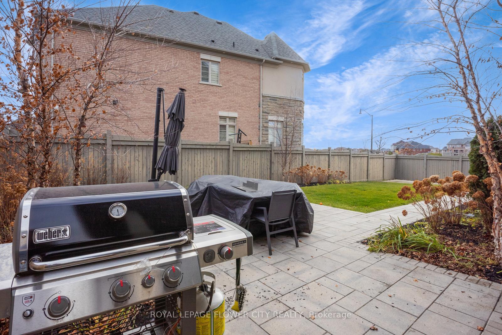 Photo 39 of 25 Belladonna Circle, Brampton, Toronto Gore Rural Estate — HOMEH