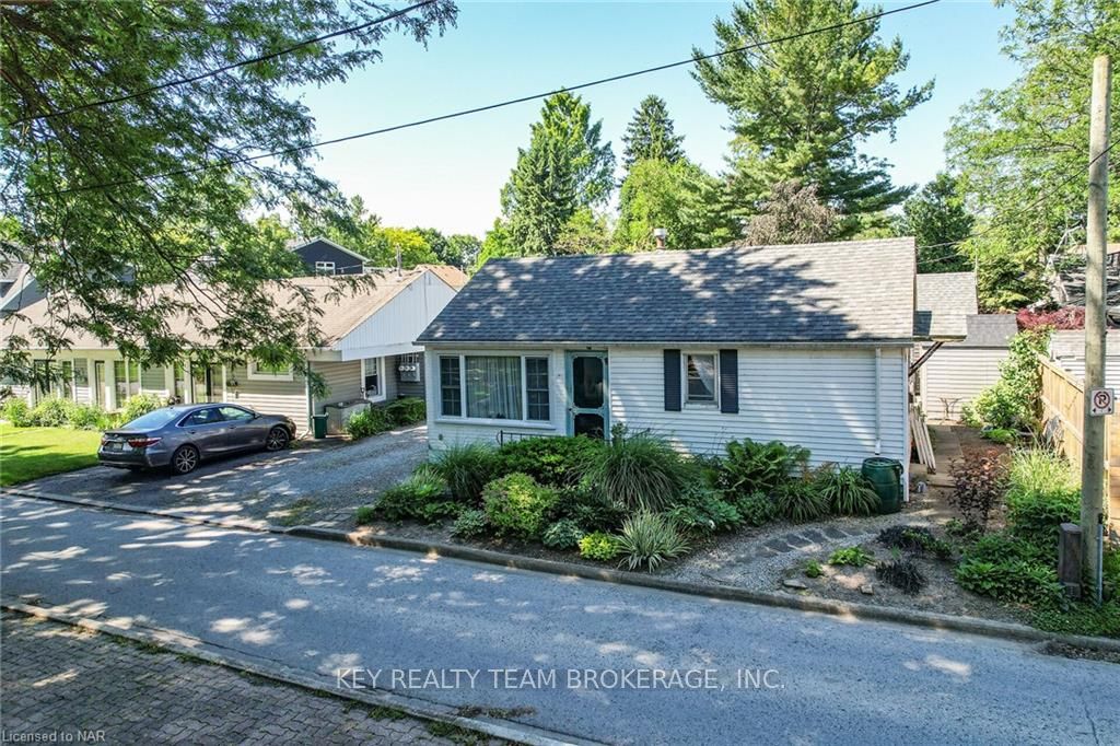 Photo 4 of 5-5 1/2 Abbey Avenue, St. Catharines, Port Dalhousie — HOMEH