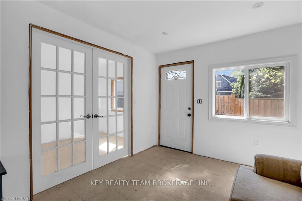 Photo 15 of 5-5 1/2 Abbey Avenue, St. Catharines, Port Dalhousie — HOMEH