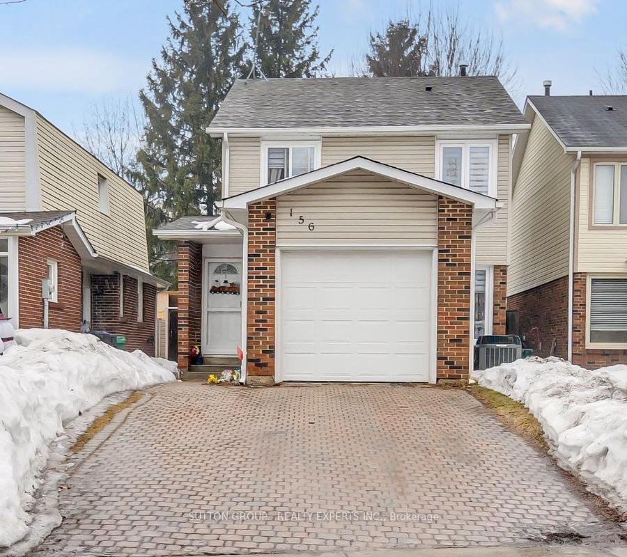 Front of 156 Fanshawe Drive N