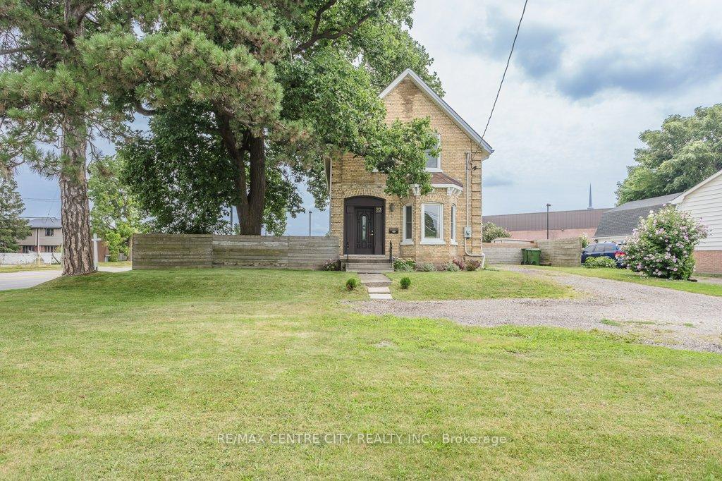 Photo 1 of 23 Fairview Avenue, St. Thomas — HOMEH