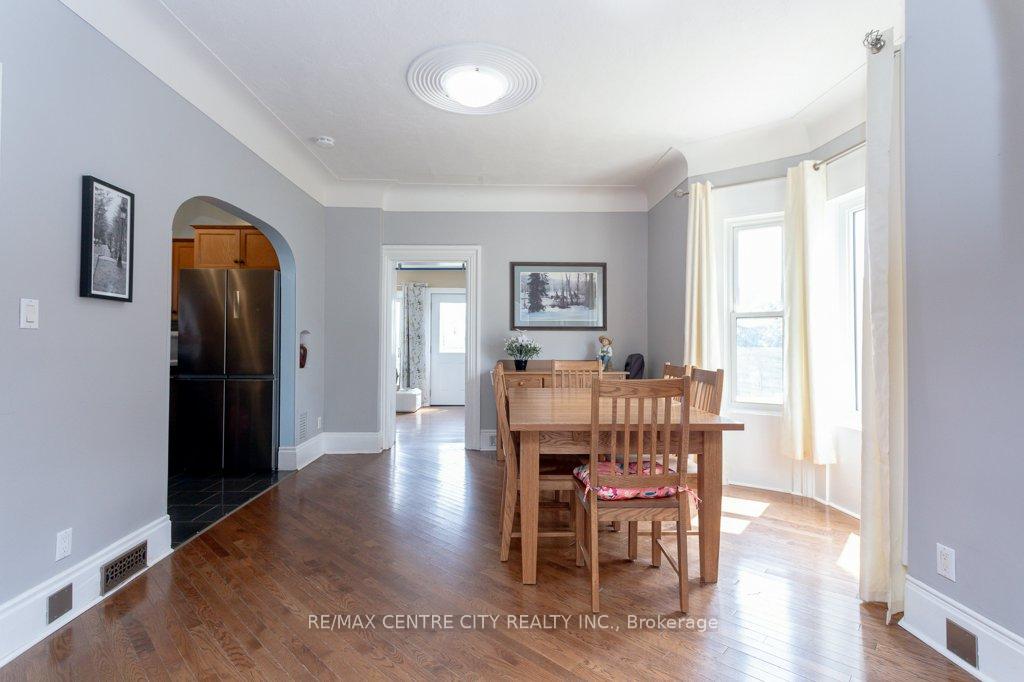 Photo 8 of 23 Fairview Avenue, St. Thomas — HOMEH