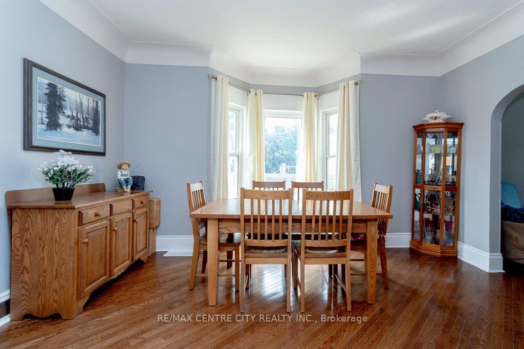 Photo 9 of 23 Fairview Avenue, St. Thomas — HOMEH
