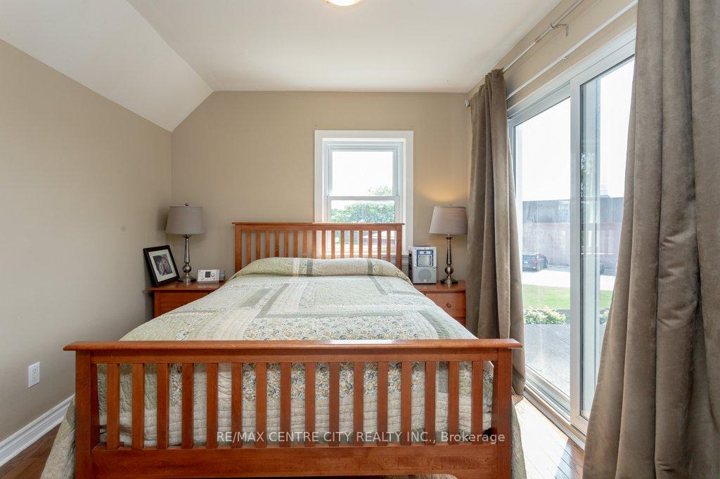 Photo 21 of 23 Fairview Avenue, St. Thomas — HOMEH