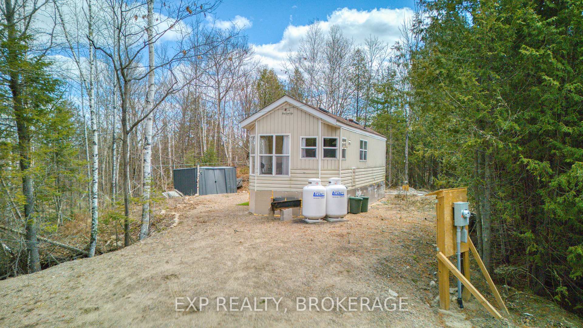 Photo 1 of 11579 Road 509 N, North Frontenac, Frontenac North — HOMEH