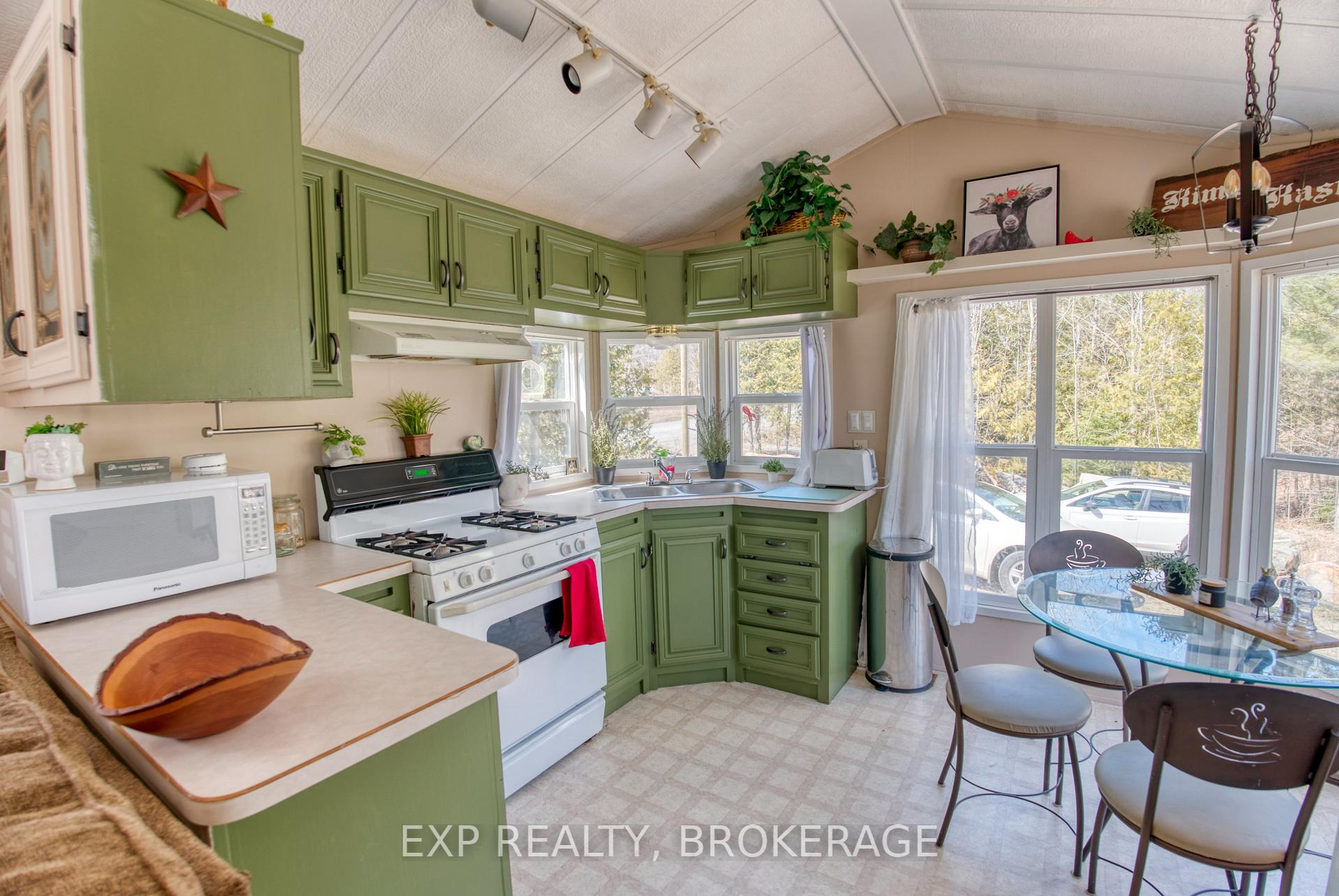 Photo 7 of 11579 Road 509 N, North Frontenac, Frontenac North — HOMEH