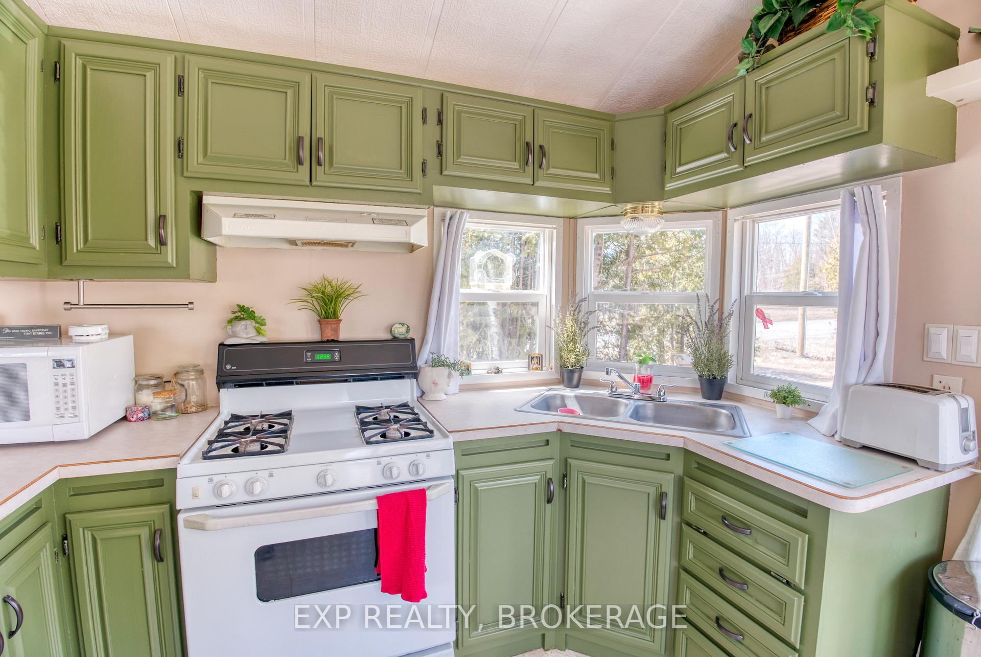 Photo 8 of 11579 Road 509 N, North Frontenac, Frontenac North — HOMEH