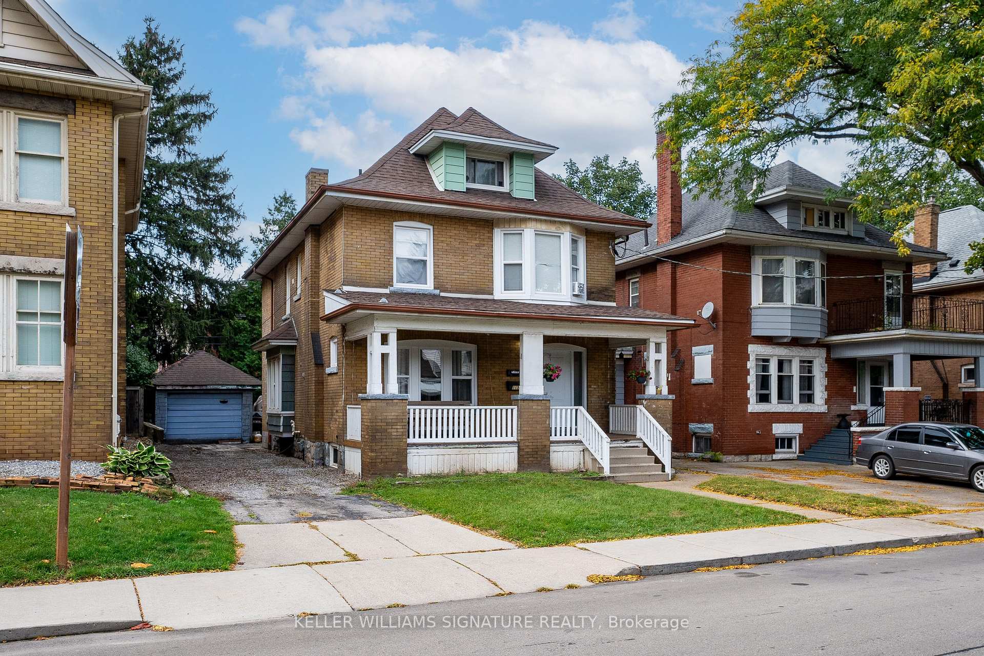 Photo 2 of 112 Leinster Avenue S, Hamilton, Stripley — HOMEH