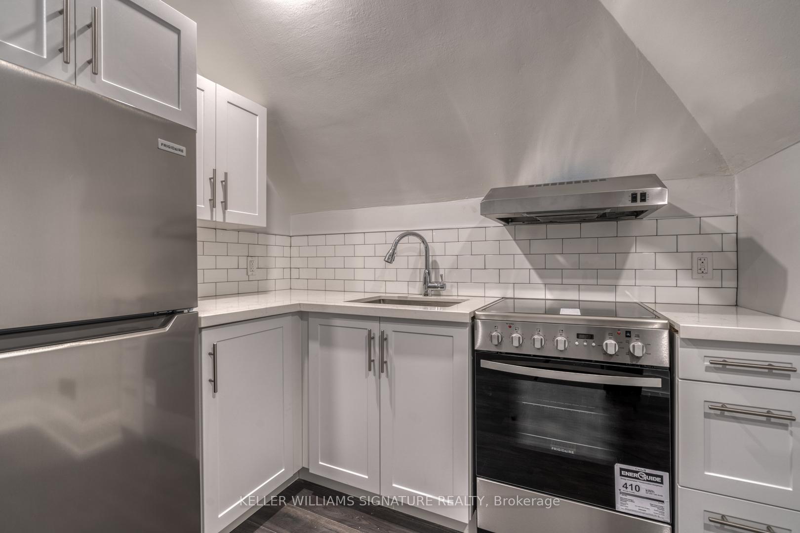 Photo 10 of 112 Leinster Avenue S, Hamilton, Stripley — HOMEH