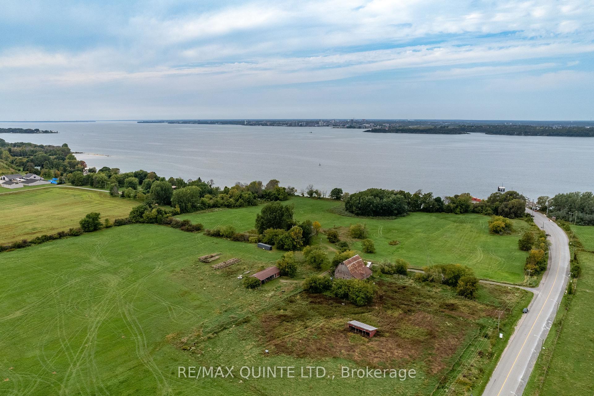 Photo 5 of 369 Road 7051, Frontenac Islands, The Islands — HOMEH