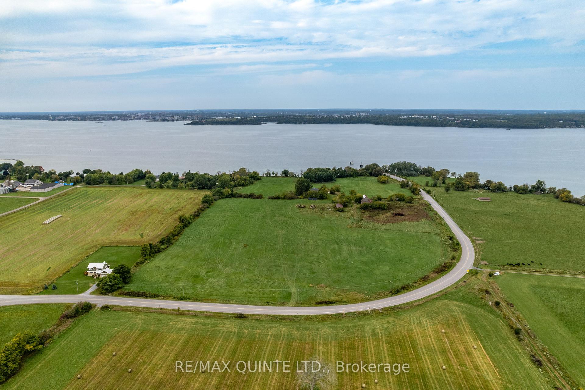 Photo 6 of 369 Road 7051, Frontenac Islands, The Islands — HOMEH
