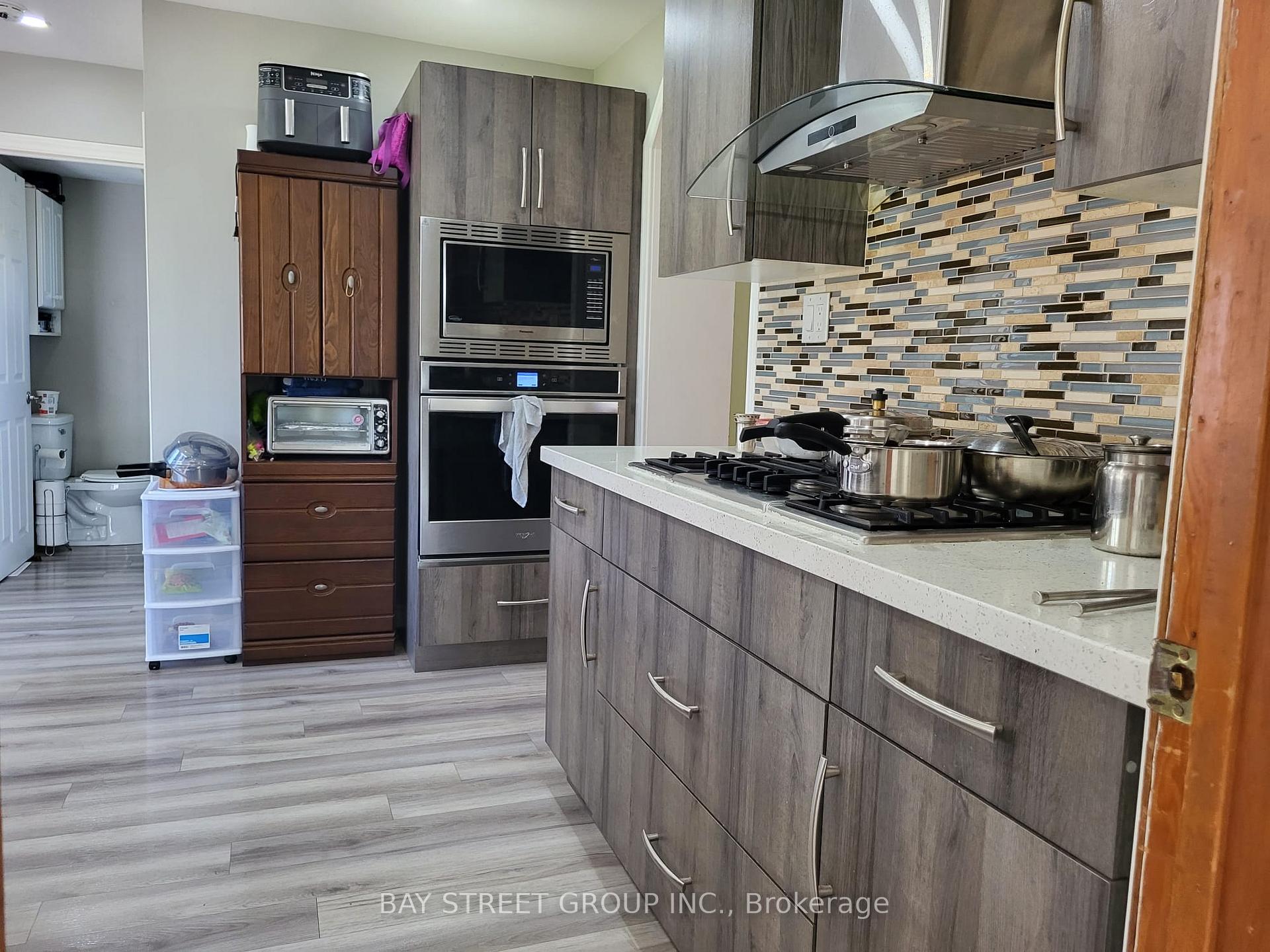 Photo 8 of 11 Penny Lane, Hamilton, Stoney Creek Mountain — HOMEH