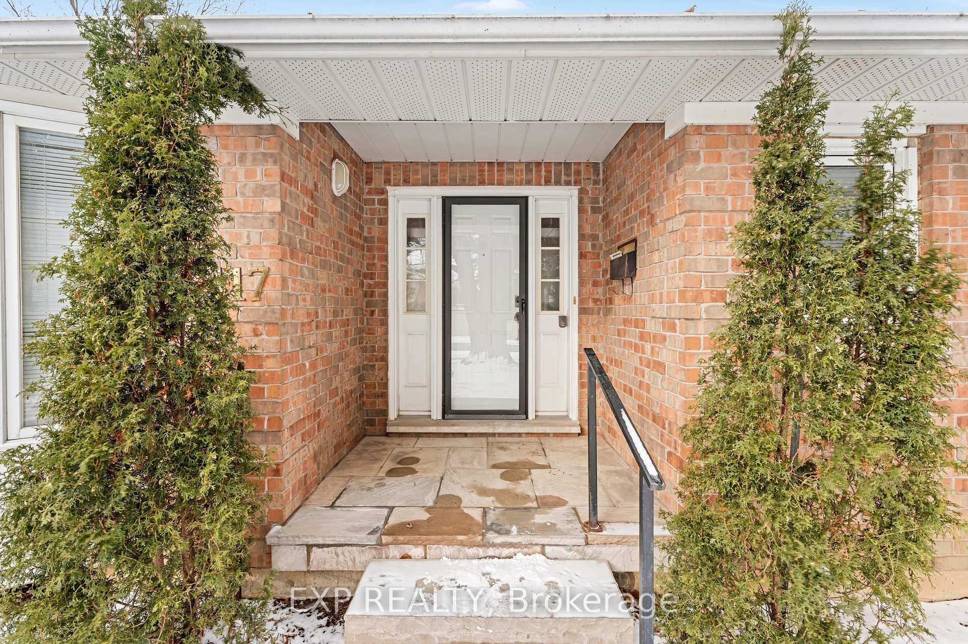 Photo 3 of 417 Golf Links Road, Hamilton, Ancaster — HOMEH