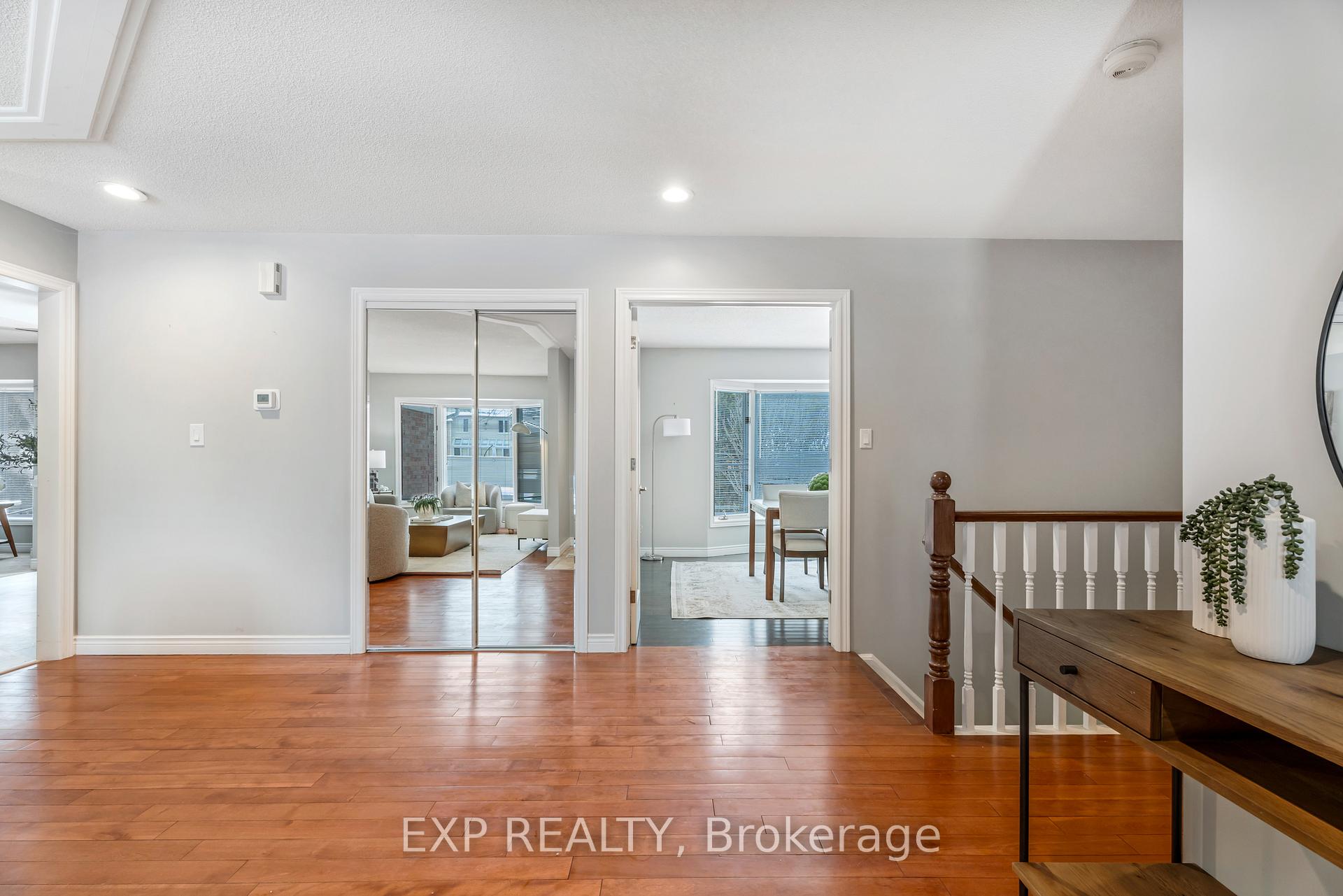 Photo 5 of 417 Golf Links Road, Hamilton, Ancaster — HOMEH