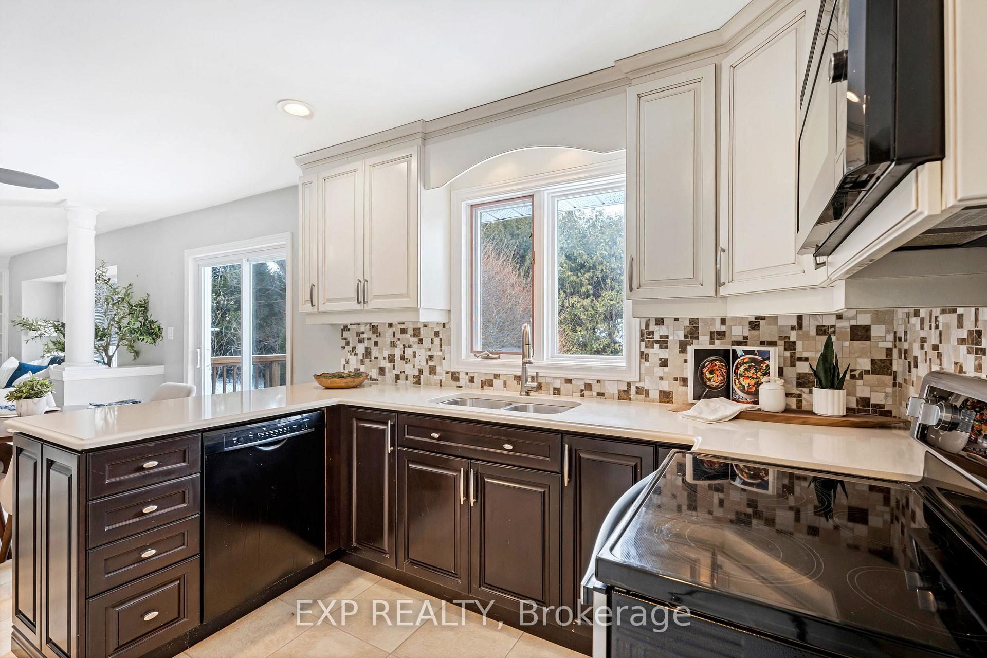 Photo 16 of 417 Golf Links Road, Hamilton, Ancaster — HOMEH