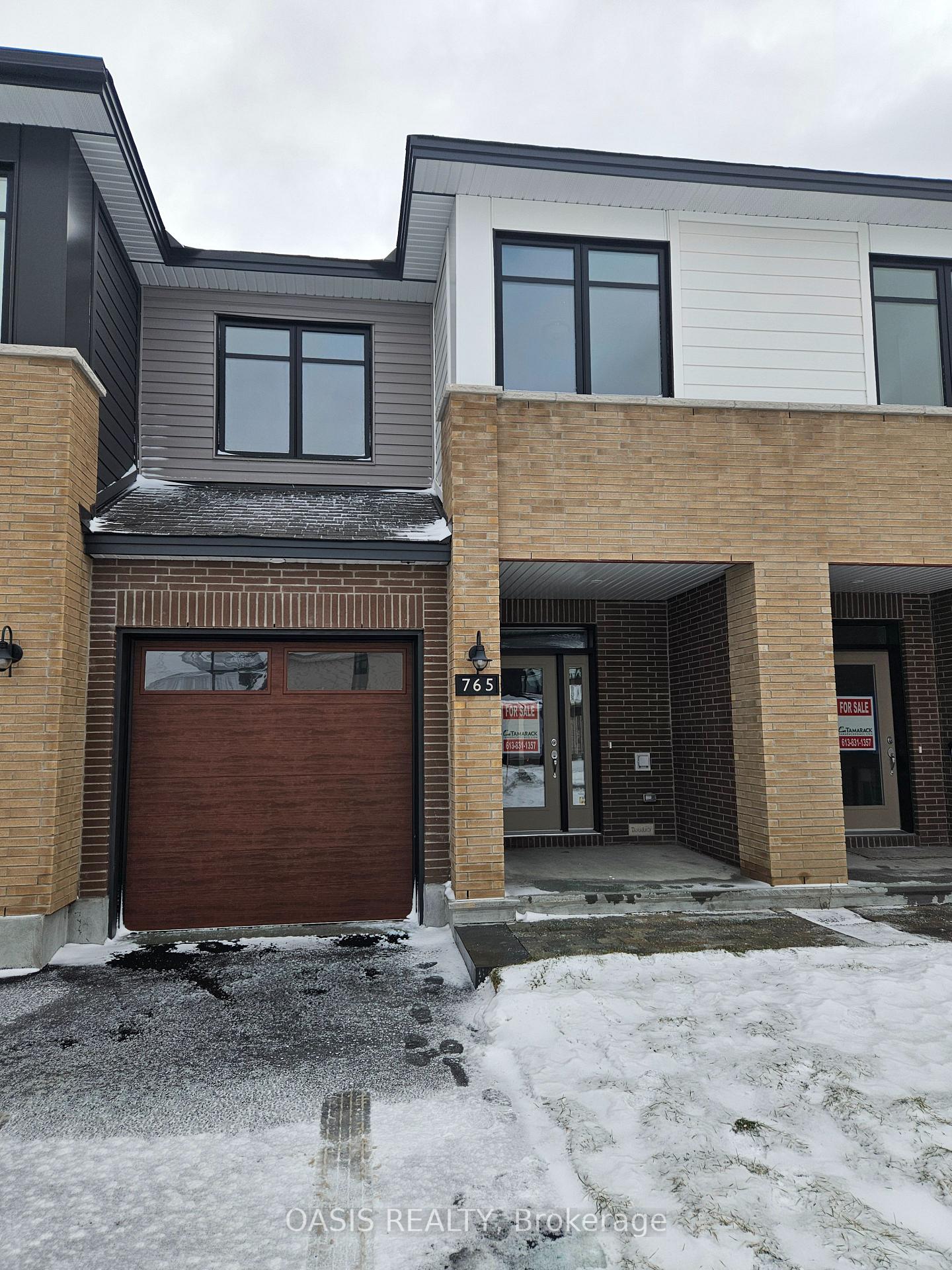 Front of 765 Maverick Crescent