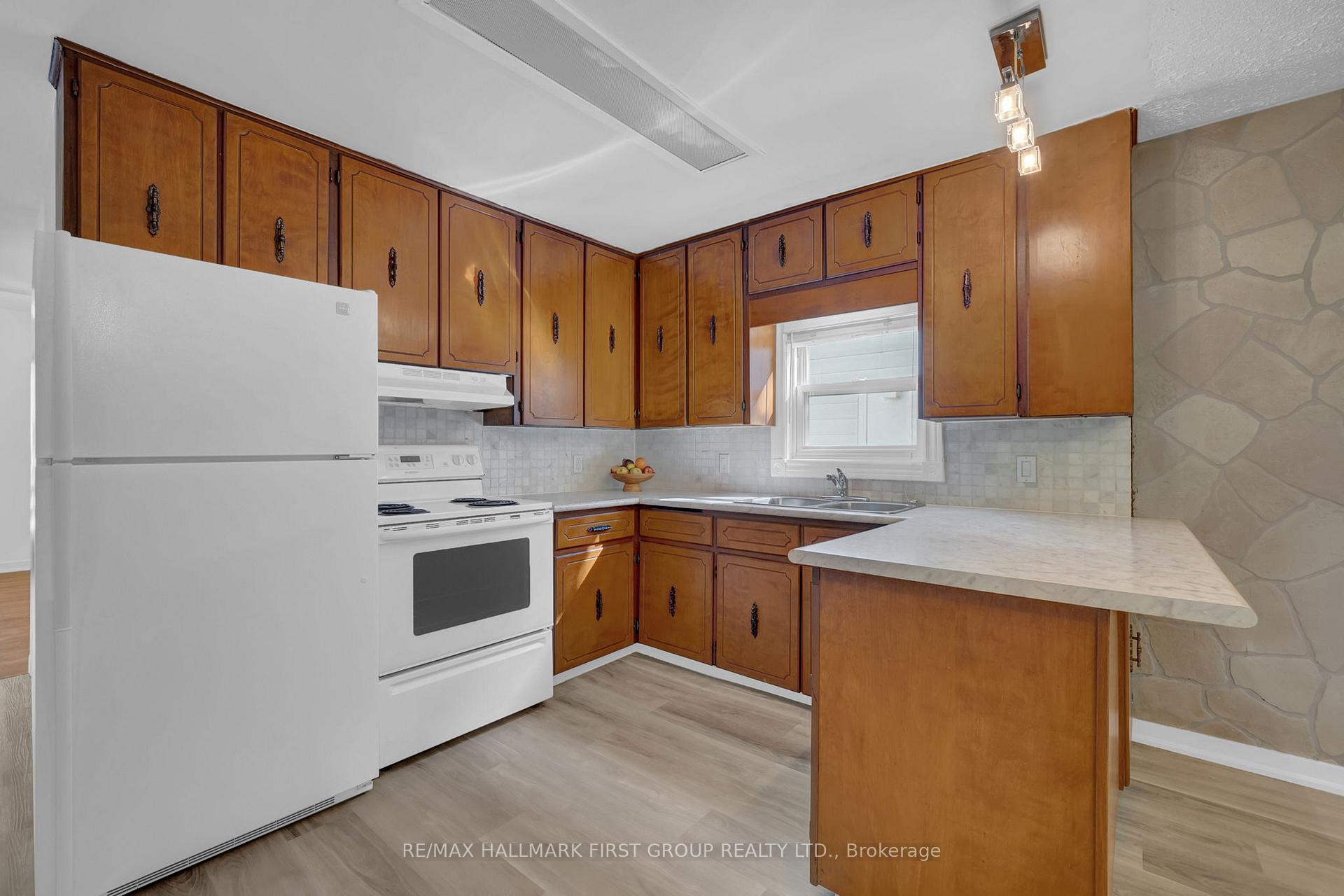 Photo 18 of 13 Elgin Street, Ajax, Central — HOMEH