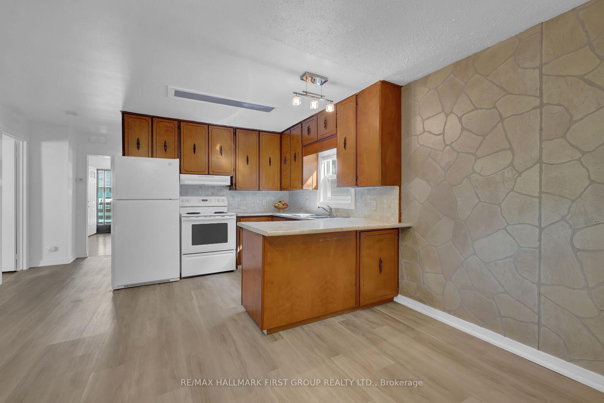Photo 20 of 13 Elgin Street, Ajax, Central — HOMEH