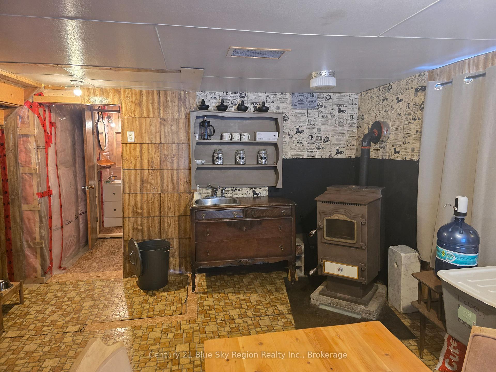 Photo 11 of 1866 Highway 124, Magnetawan — HOMEH