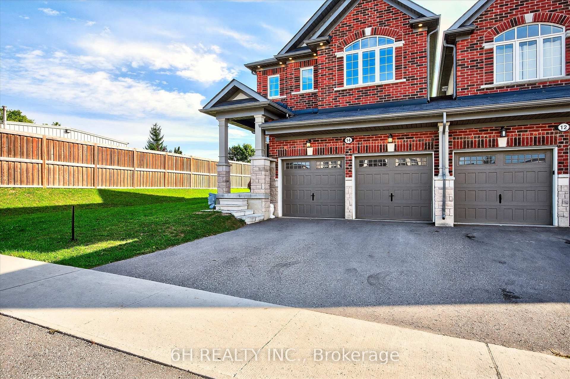 Photo 2 of 14 Fernridge Heights, Cavan Monaghan, Cavan Twp — HOMEH