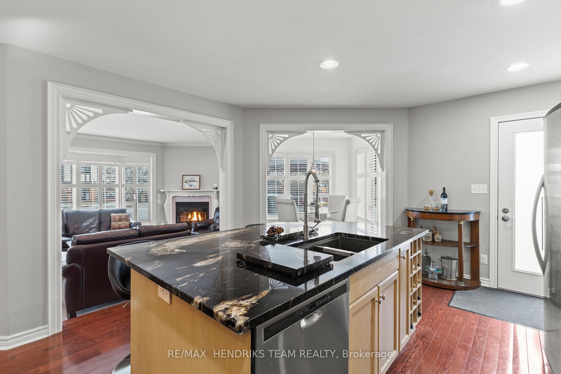 Photo 18 of 19 Dunbar Crescent, St. Catharines, Grapeview — HOMEH