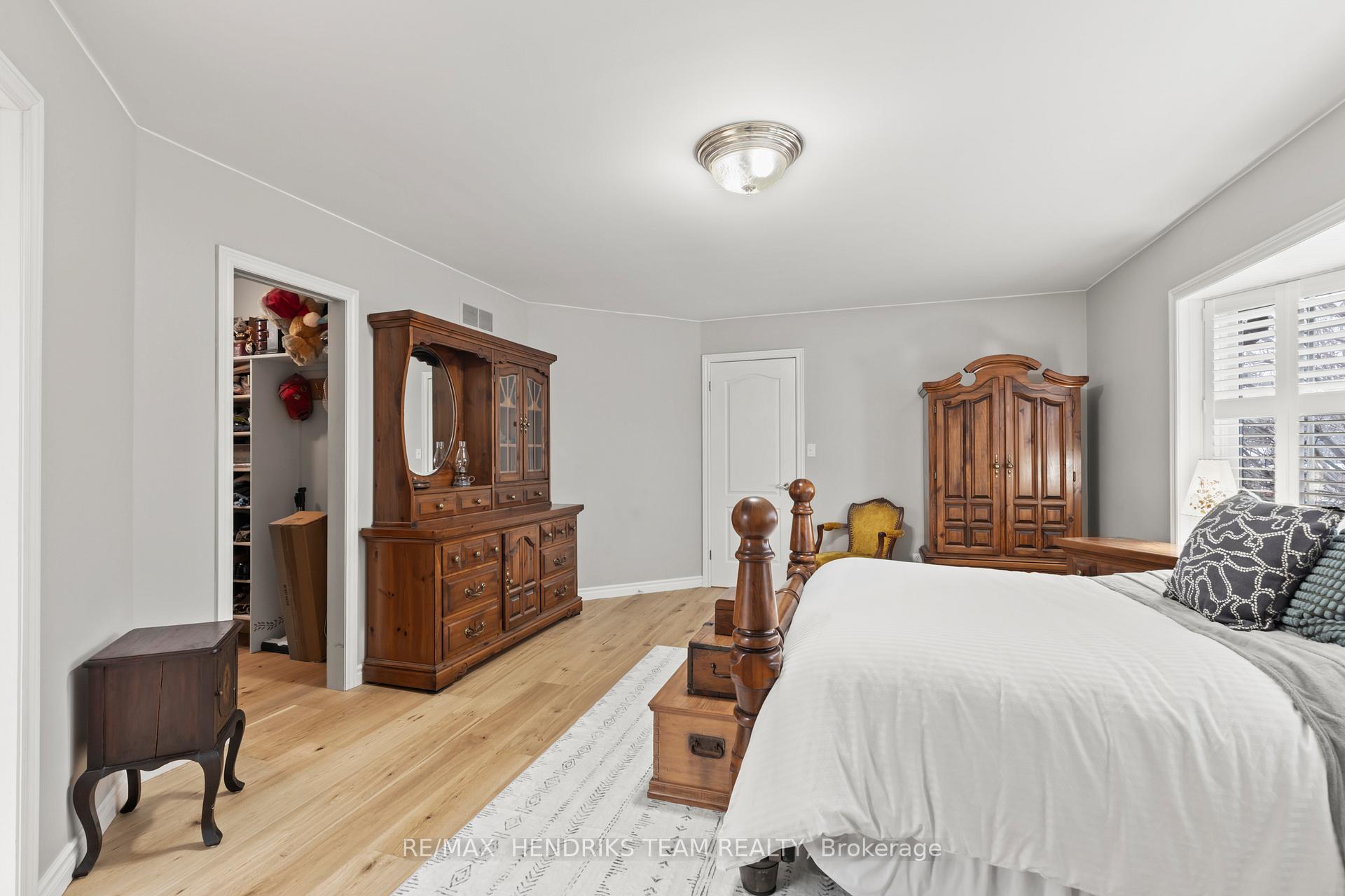 Photo 27 of 19 Dunbar Crescent, St. Catharines, Grapeview — HOMEH