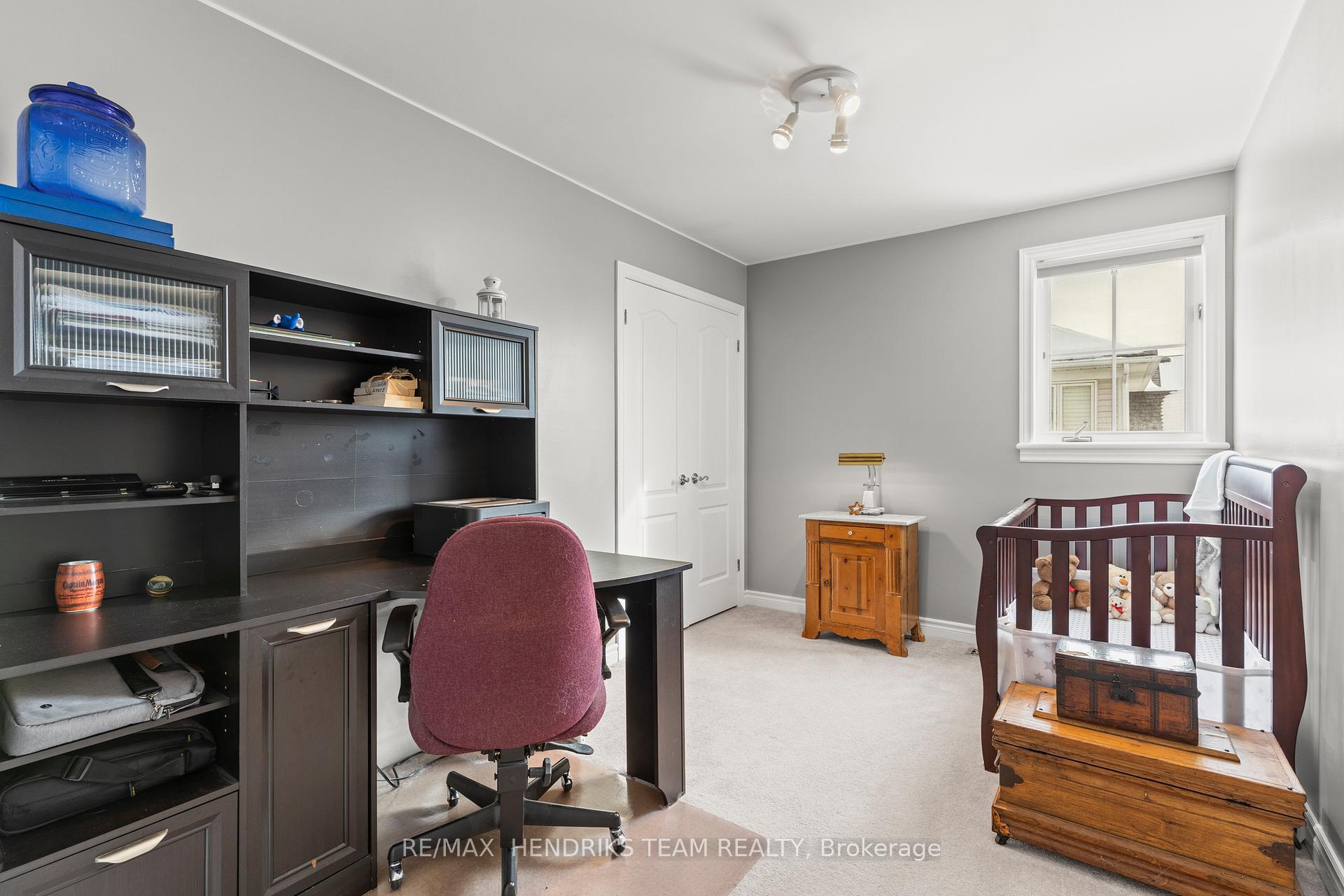 Photo 35 of 19 Dunbar Crescent, St. Catharines, Grapeview — HOMEH